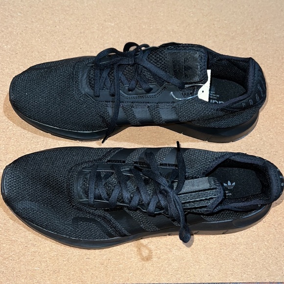 ADIDAS Swift Run X Triple black Size 14 - Picture 11 of 12